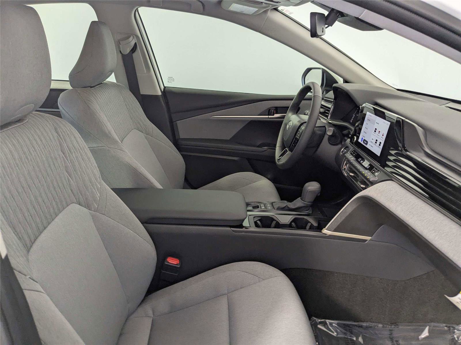 Used 2026 Toyota Camry LE w/ Convenience Package FWD image 31