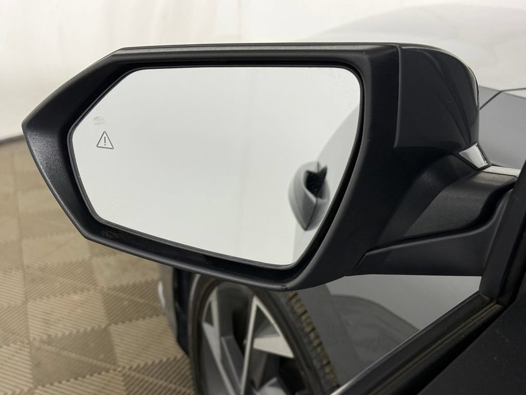 Certified 2025 Hyundai Elantra Limited FWD image 36