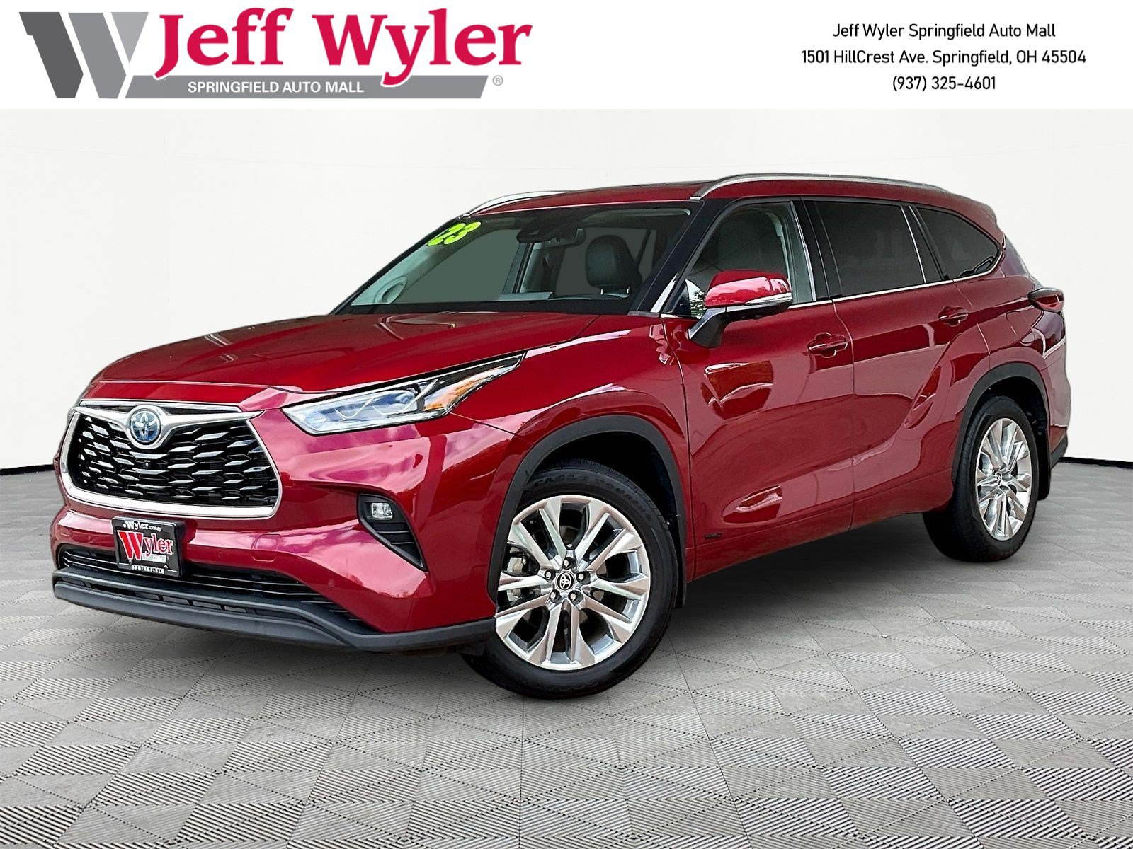 Used 2023 Toyota Highlander Limited AWD/4WD image 1