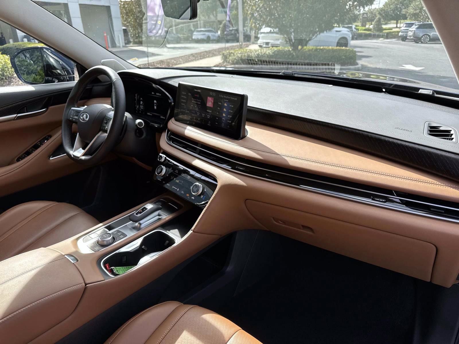 Certified 2025 INFINITI QX60 Sensory image 16