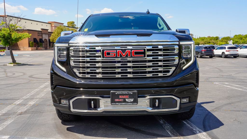 Used 2023 GMC Sierra 1500 Denali AWD/4WD image 4