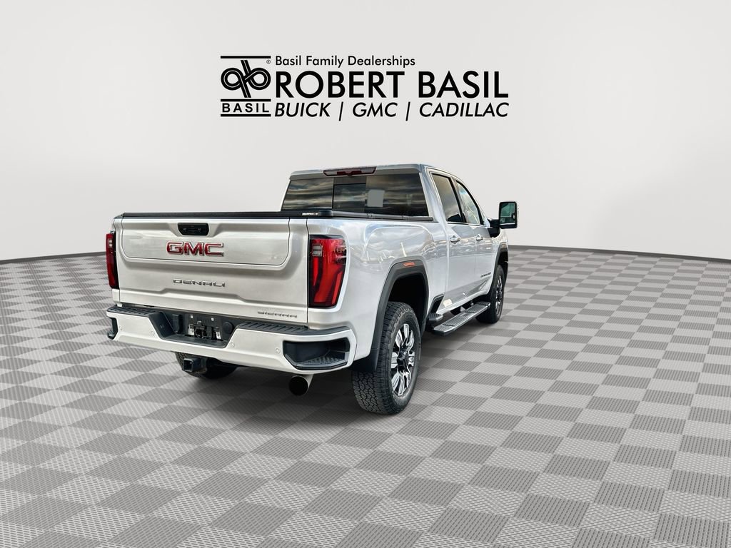 Used 2024 GMC Sierra 2500 Denali AWD/4WD image 8