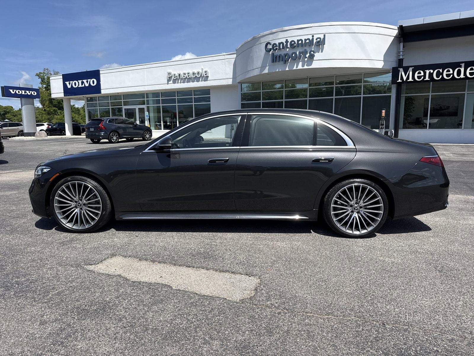 Certified 2022 Mercedes-Benz S 500 4MATIC image 2