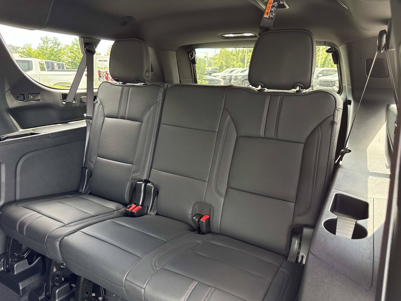 New 2026 Chevrolet Suburban RST w/ RST Capability Package AWD/4WD image 12