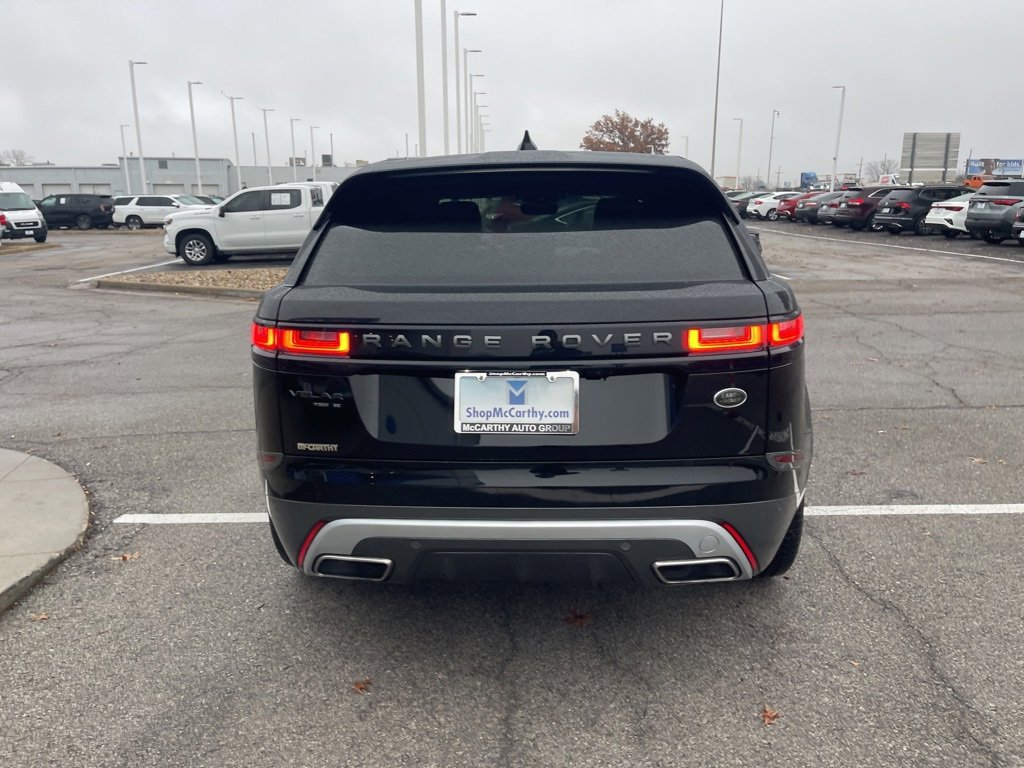 Used 2018 Land Rover Range Rover Velar R-Dynamic SE image 4