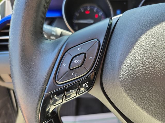 Used 2020 Toyota C-HR XLE FWD image 33
