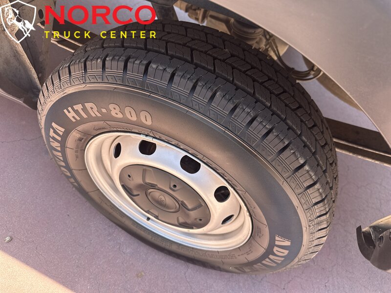 Used 2024 Ford Transit 150 148 Medium Roof RWD image 9