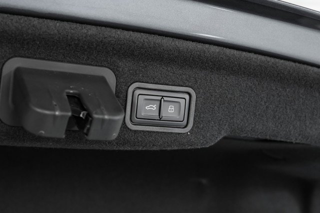 Used 2017 Audi A8 L 3.0T w/ Executive Package image 56