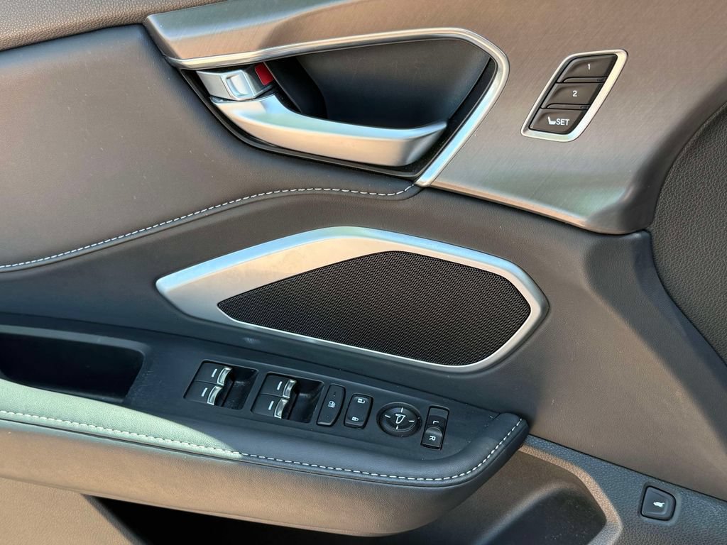 Certified 2025 Acura RDX SH-AWD image 16