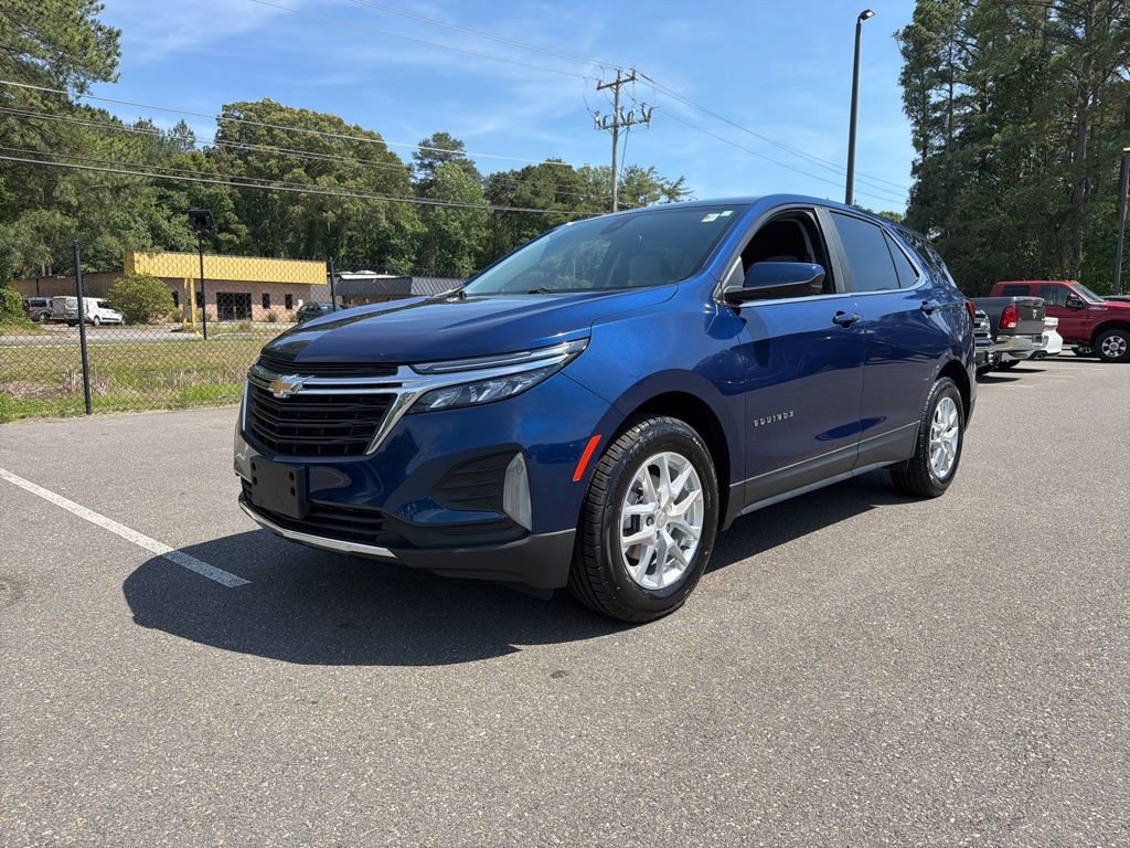 Used 2022 Chevrolet Equinox LT FWD image 2