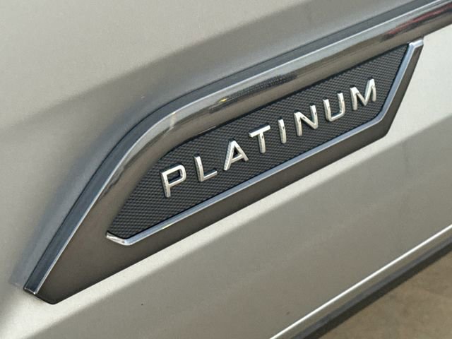 Used 2025 Toyota Tundra Platinum AWD/4WD image 6