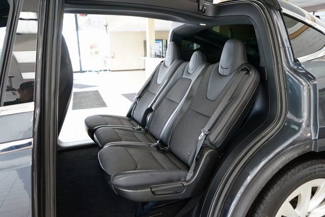 Used 2017 Tesla Model X 75D image 49