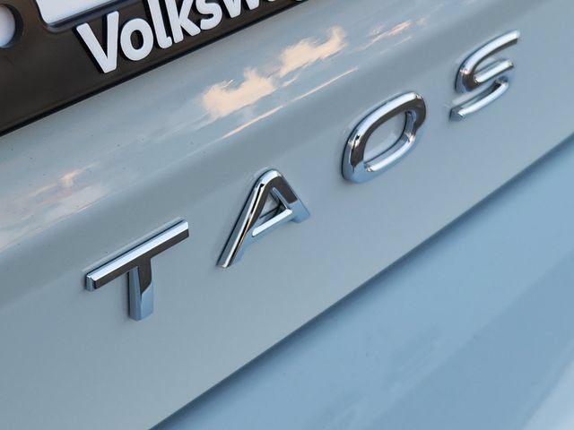 New 2026 Volkswagen Taos SE AWD/4WD image 12