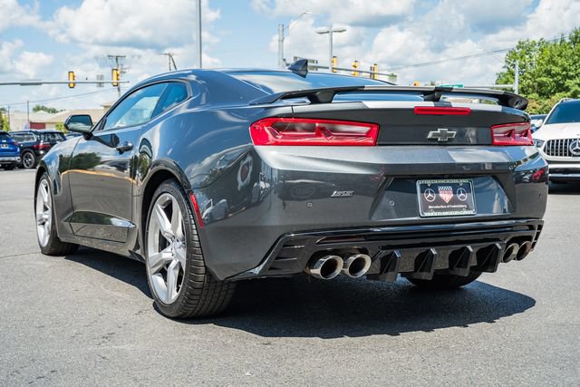 Used 2018 Chevrolet Camaro SS RWD image 5