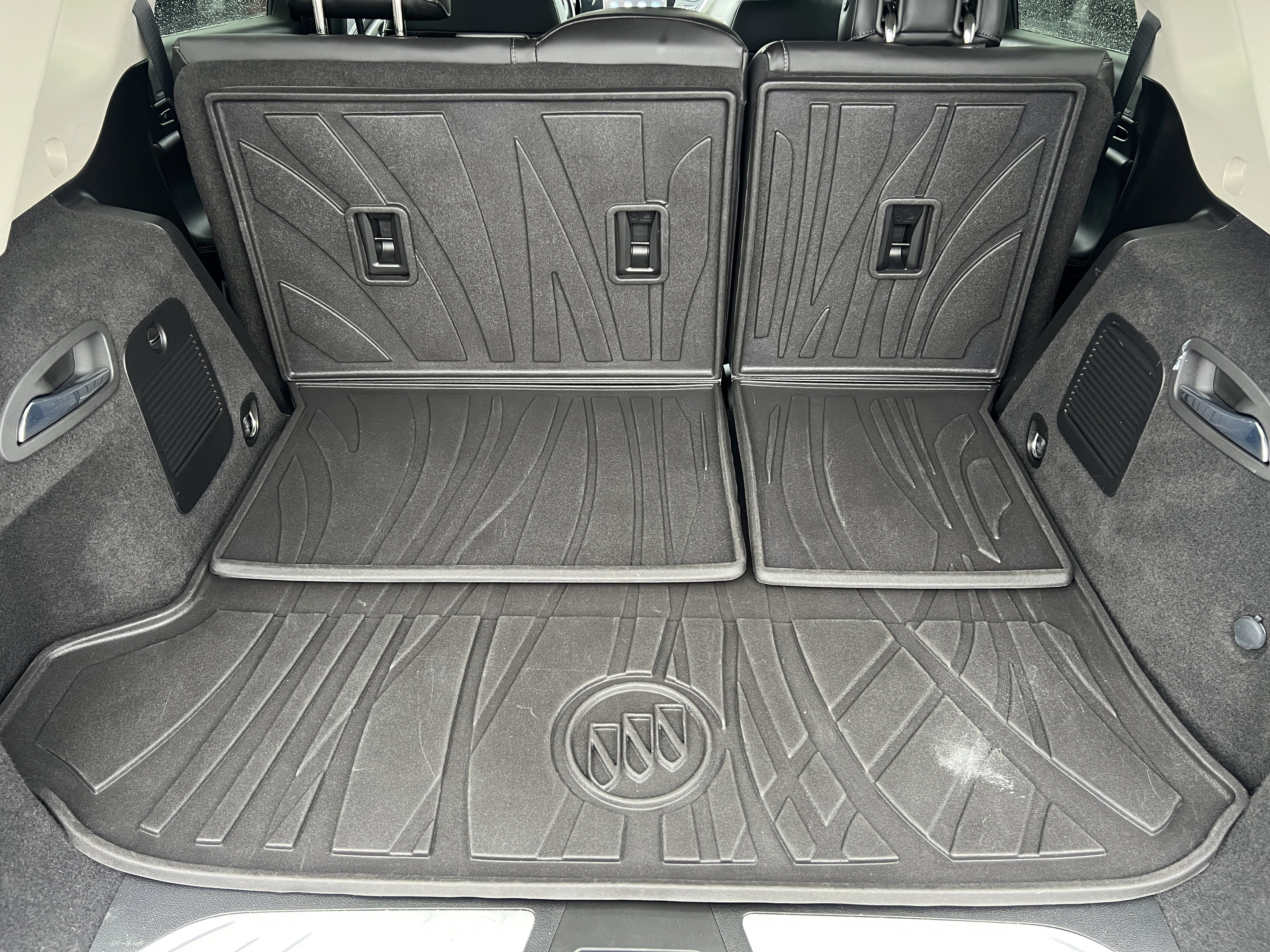 Used 2019 Buick Envision Premium w/ LPO, Active Package image 17