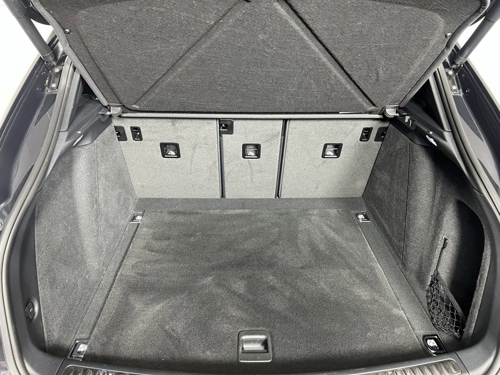 Used 2025 Porsche Macan image 17