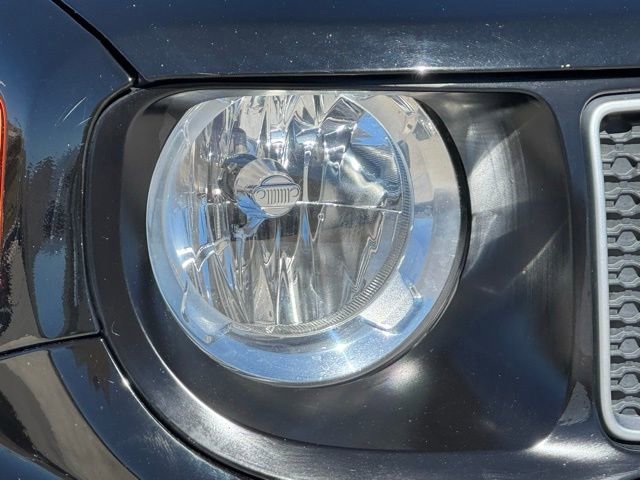 Used 2023 Jeep Renegade Latitude AWD/4WD image 8