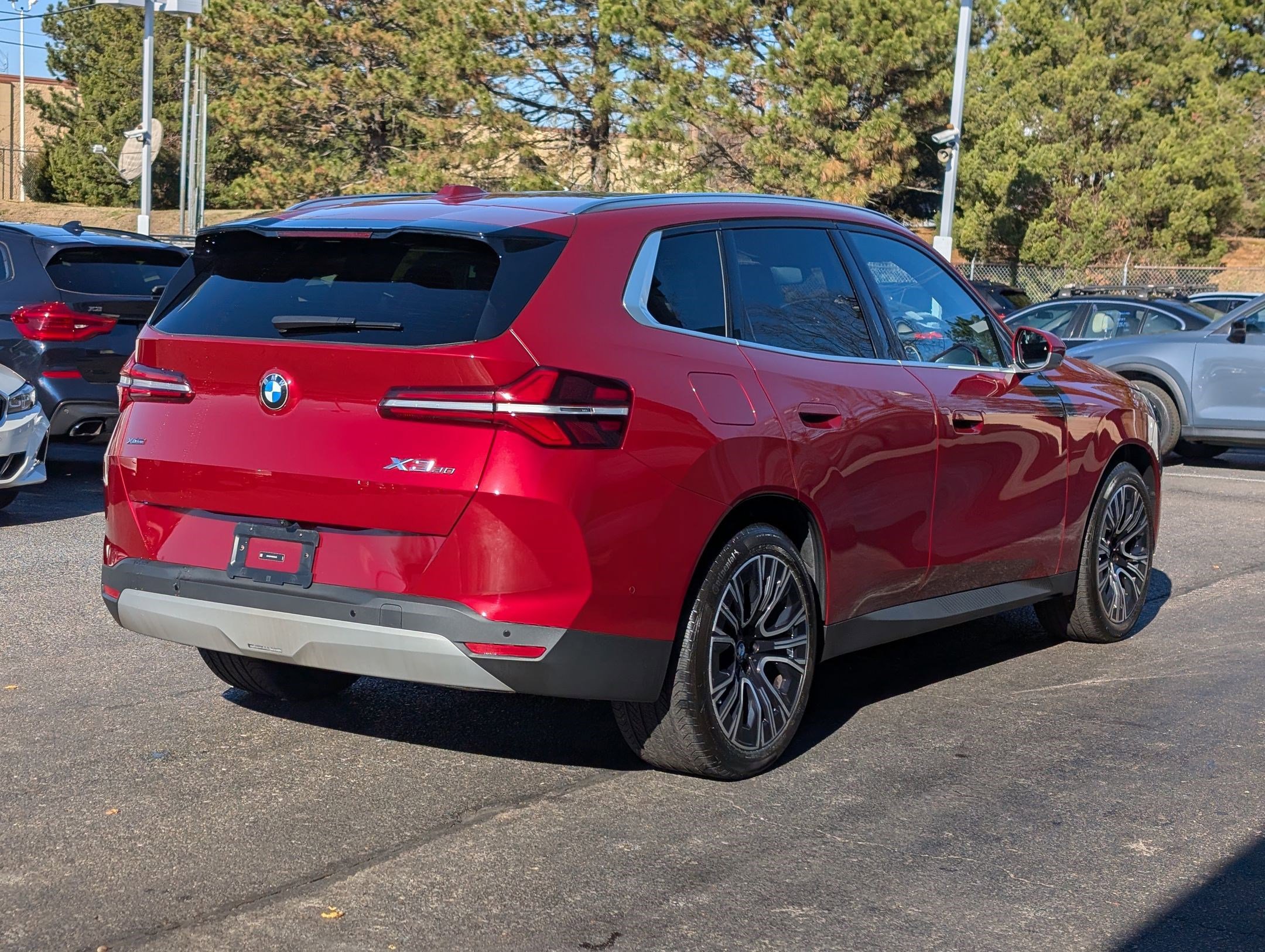 Used 2025 BMW X3 xDrive30i w/ Premium Package image 9
