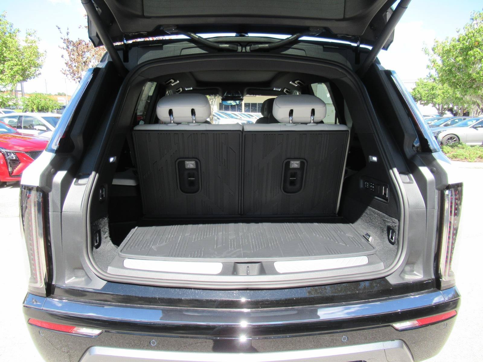 New 2027 Cadillac Vistiq Sport AWD/4WD image 38