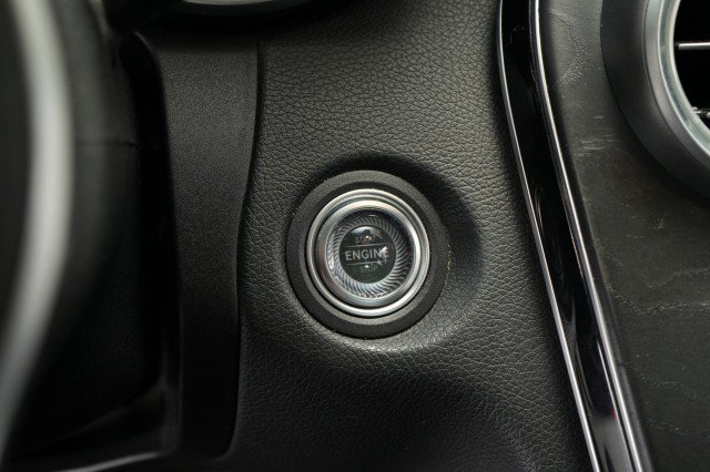 Used 2020 Mercedes-Benz C 300 4MATIC Sedan image 33