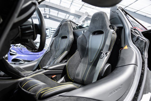 Used 2022 McLaren 720S Performance RWD image 30