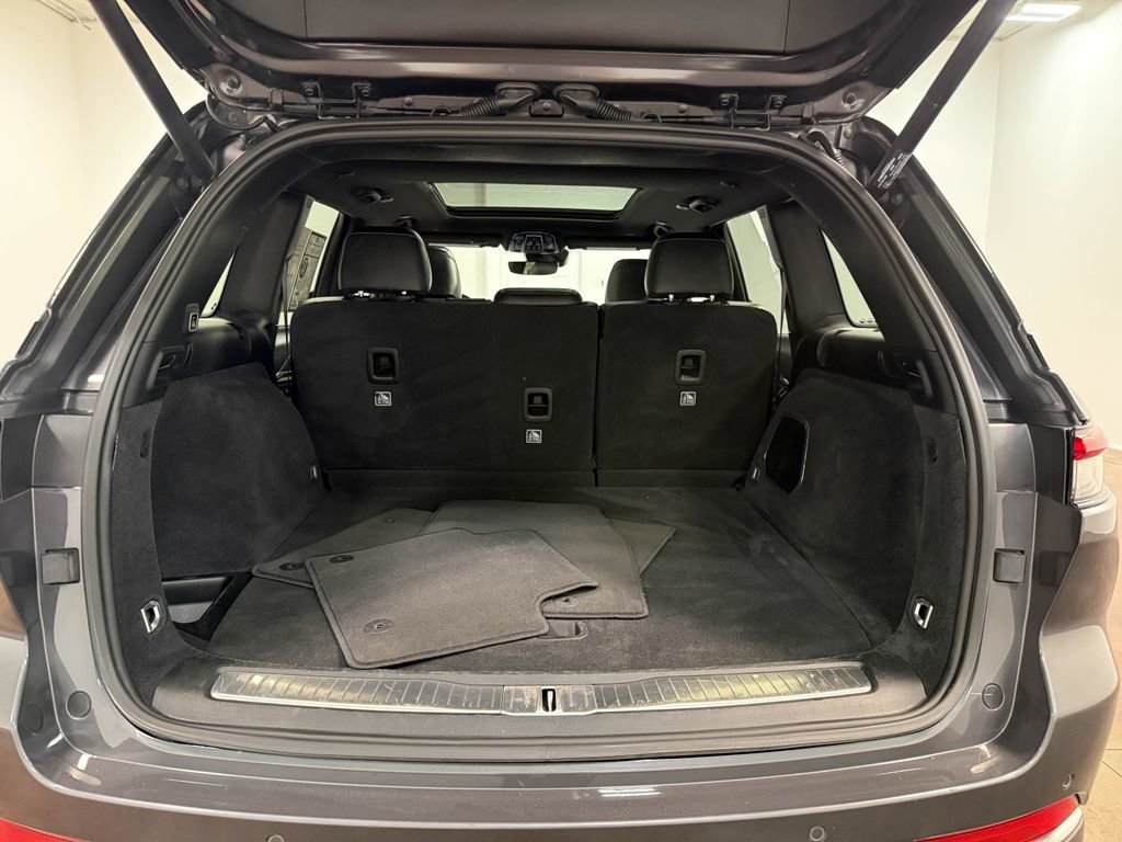 Used 2024 Jeep Grand Cherokee Overland AWD/4WD image 71