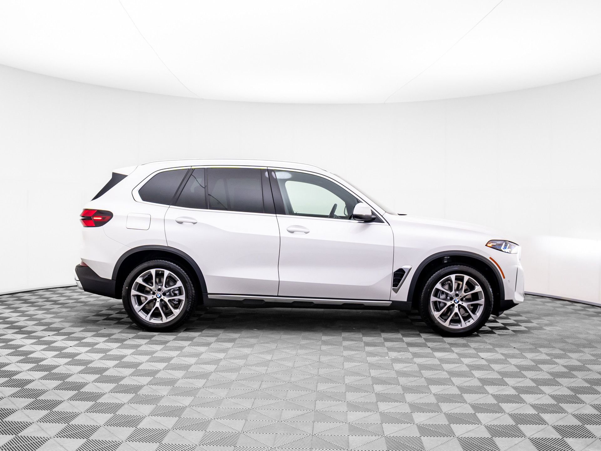 Certified 2026 BMW X5 xDrive40i image 7