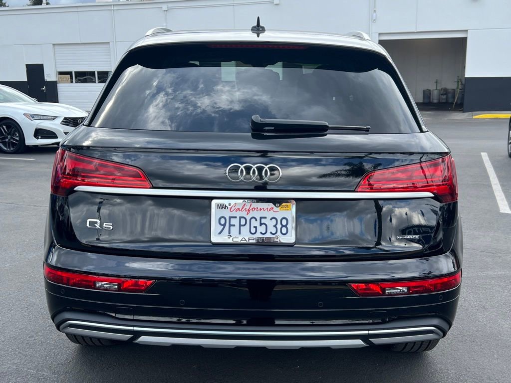 Used 2023 Audi Q5 2.0T Premium w/ Convenience Package image 9