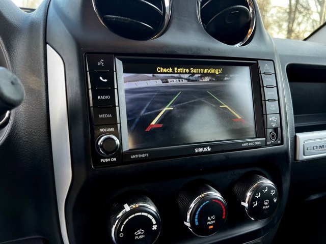 Used 2016 Jeep Compass Latitude image 40