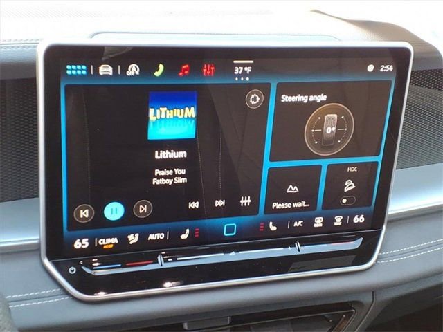 New 2026 Volkswagen Tiguan SE R-Line image 12