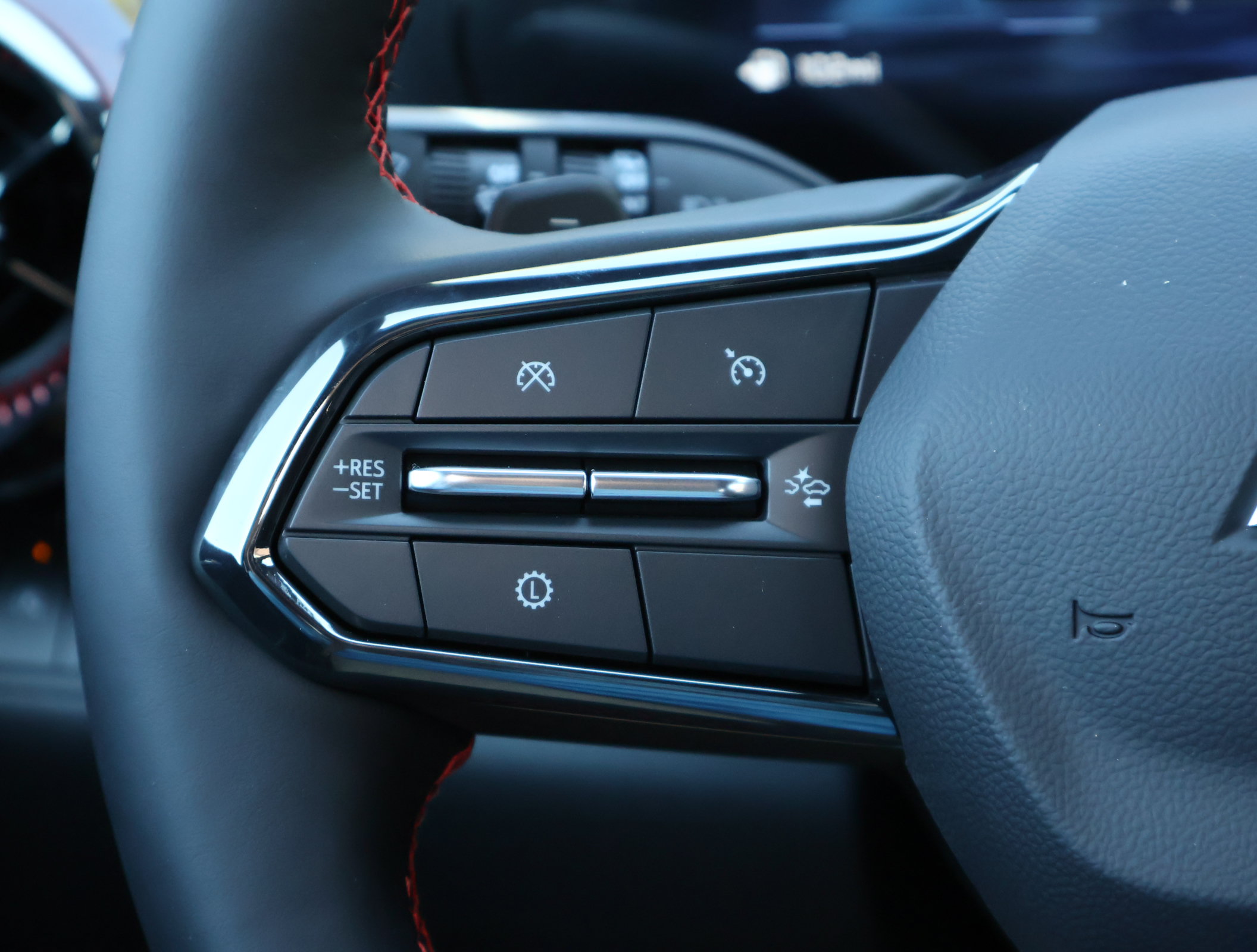 New 2027 Chevrolet Equinox RS w/ Safety and Technology Package FWD image 15