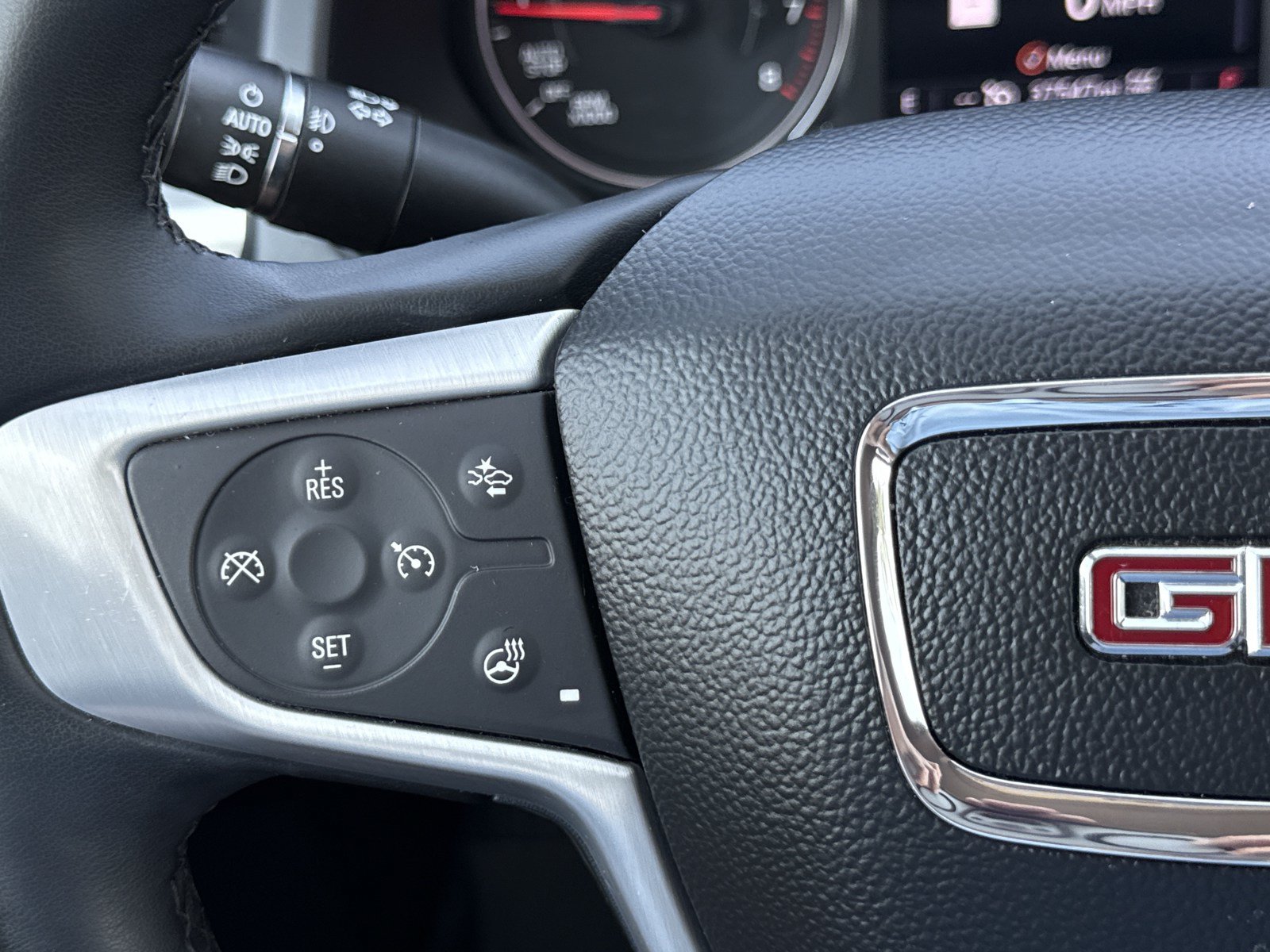 Used 2023 GMC Acadia SLT w/ Preferred Package AWD/4WD image 23