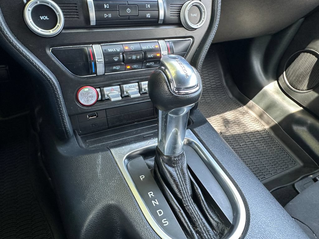 Used 2023 Ford Mustang Convertible w/ Equipment Group 101A RWD image 27