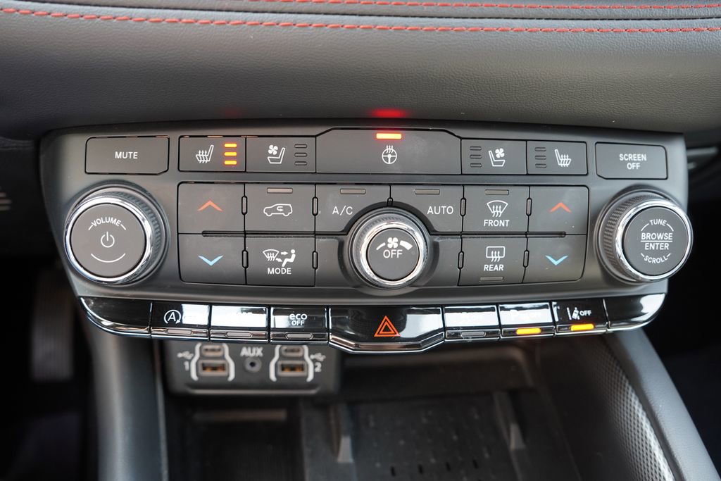 Certified 2025 Dodge Durango GT image 32