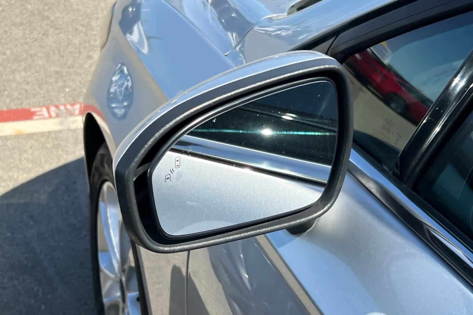 Used 2019 Ford Fusion SE image 8