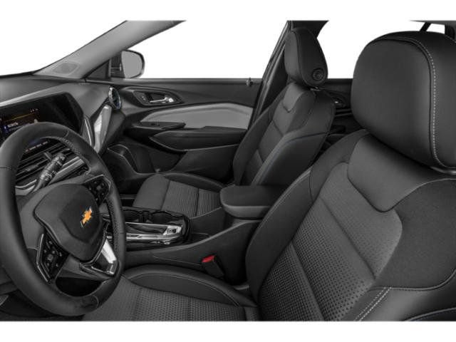 Used 2025 Chevrolet Trax LT w/ LT Convenience Package FWD image 13