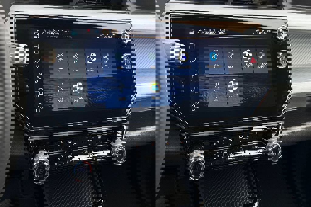 New 2027 Chevrolet Bolt LT w/ Comfort Package image 18