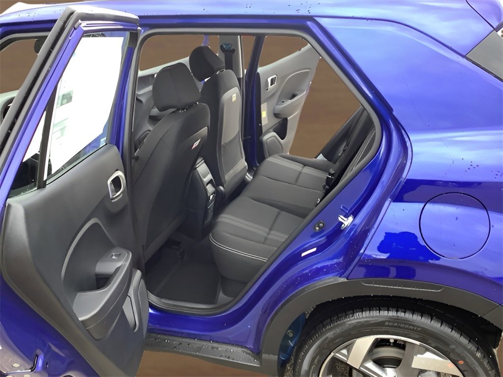 Used 2025 Hyundai Venue SEL image 11