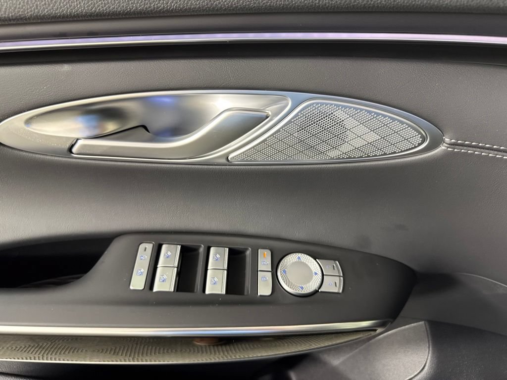 New 2026 Genesis GV70 2.5T AWD/4WD image 17