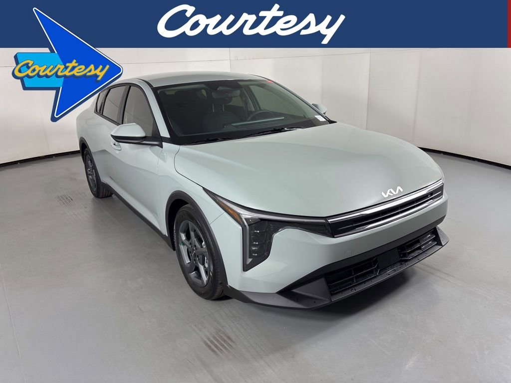 New 2026 Kia K4 LXS