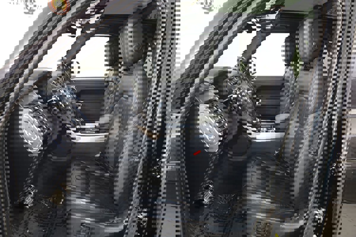 Used 2021 Land Rover Range Rover Sport HSE Silver Edition image 12