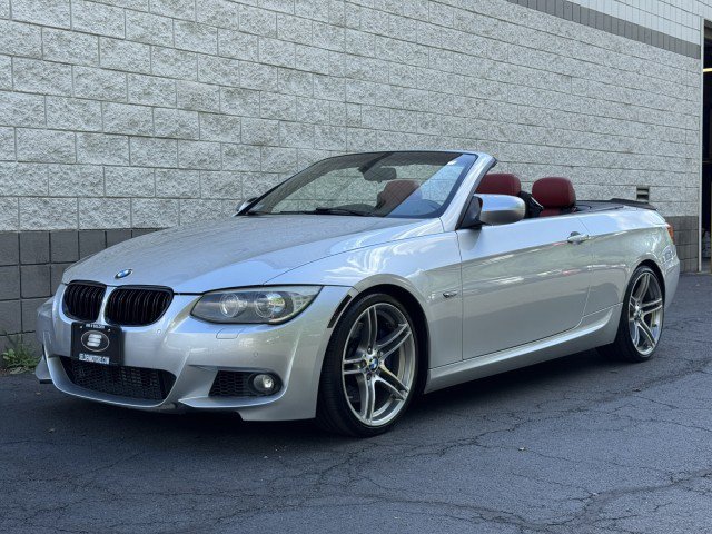 Used 2013 BMW 335is Convertible w/ Premium Pkg RWD image 1