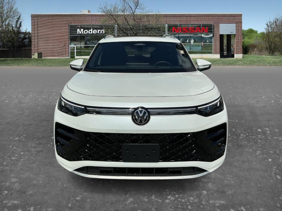 Used 2026 Volkswagen Tiguan SEL R-Line AWD/4WD image 6