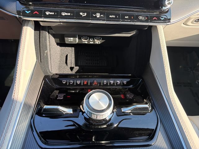 New 2026 Jeep Grand Wagoneer L Summit AWD/4WD image 22