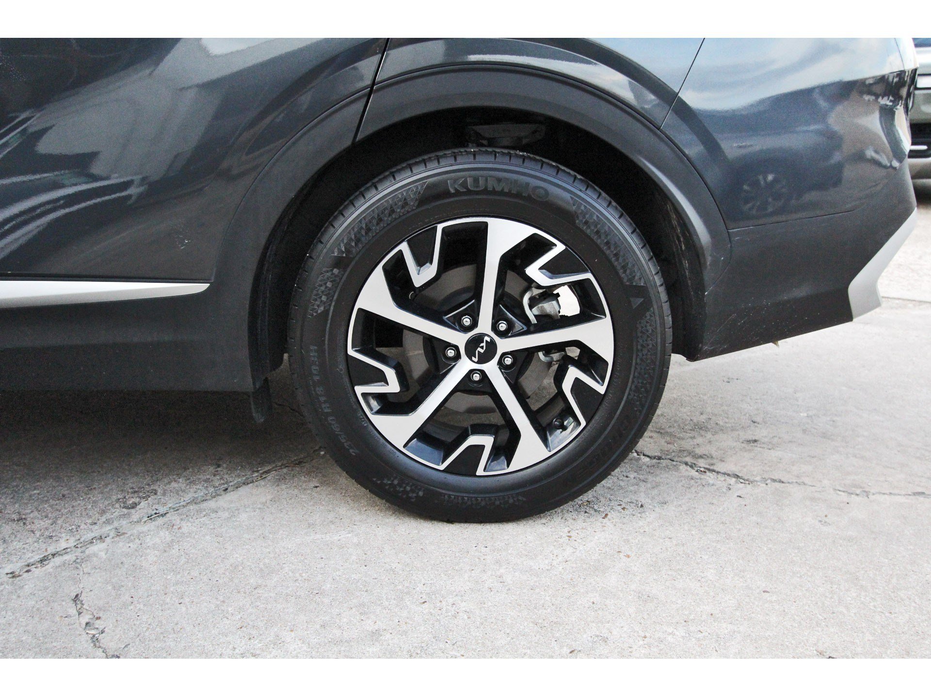 Certified 2024 Kia Sportage EX FWD image 33