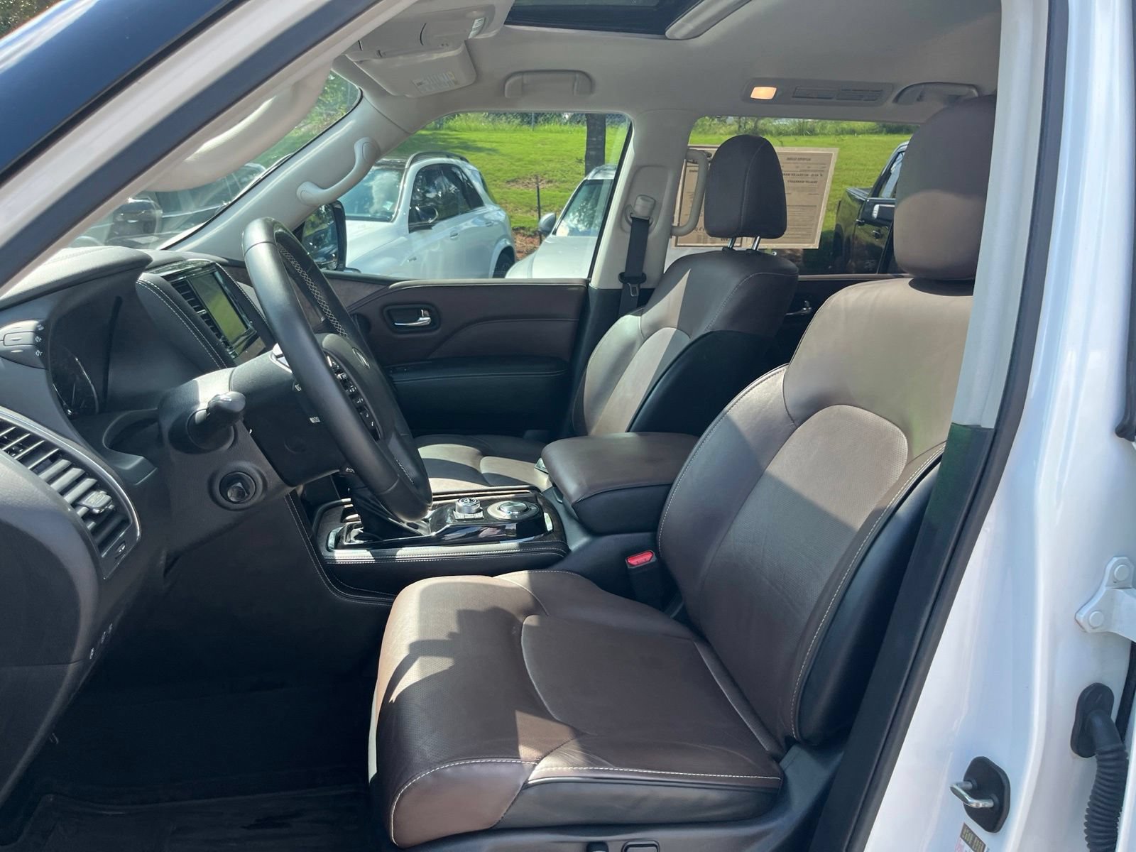 Used 2021 INFINITI QX80 Premium Select w/ All-Season Package RWD image 28
