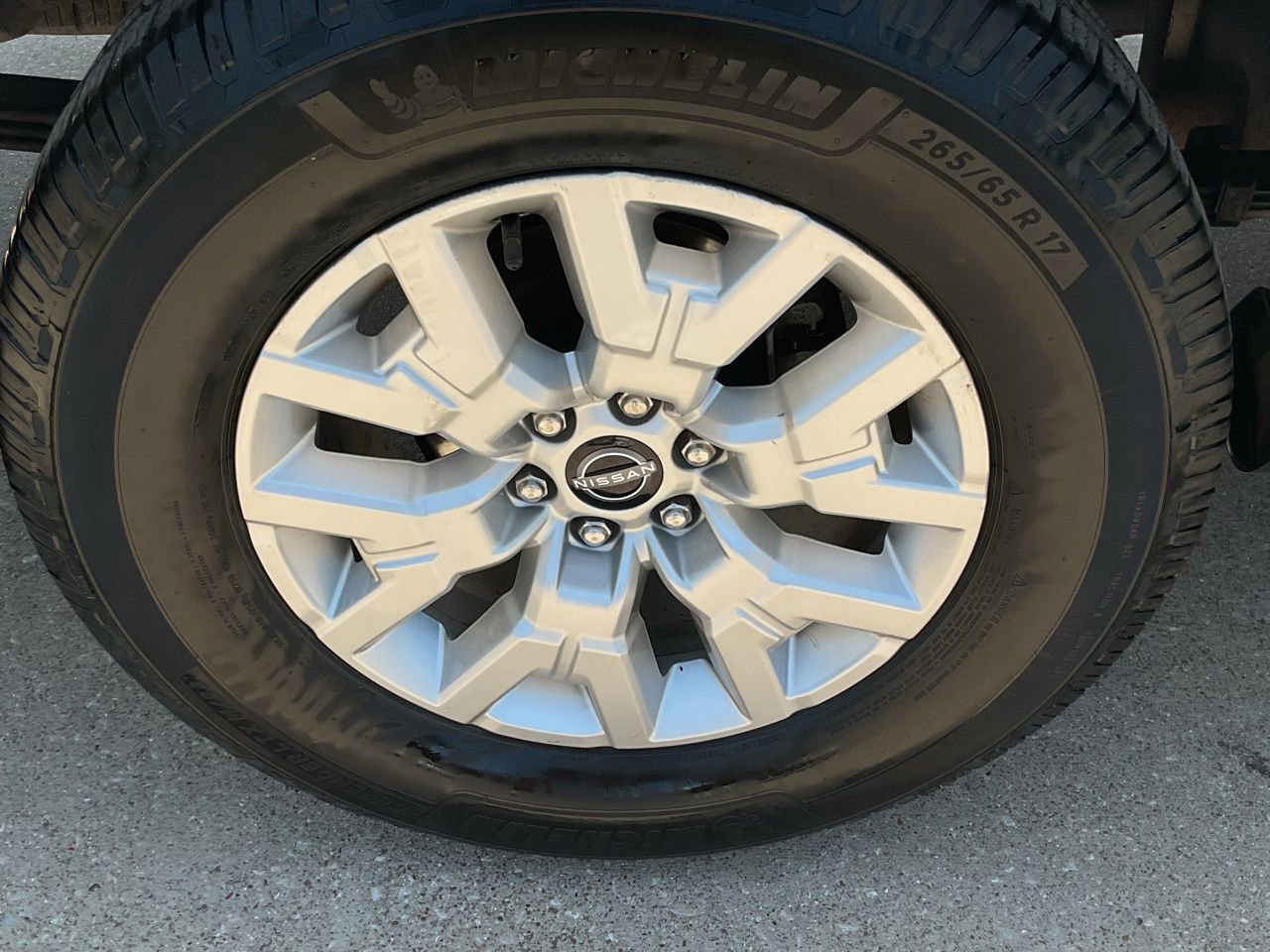 Used 2022 Nissan Frontier SV w/ Technology Package AWD/4WD image 7