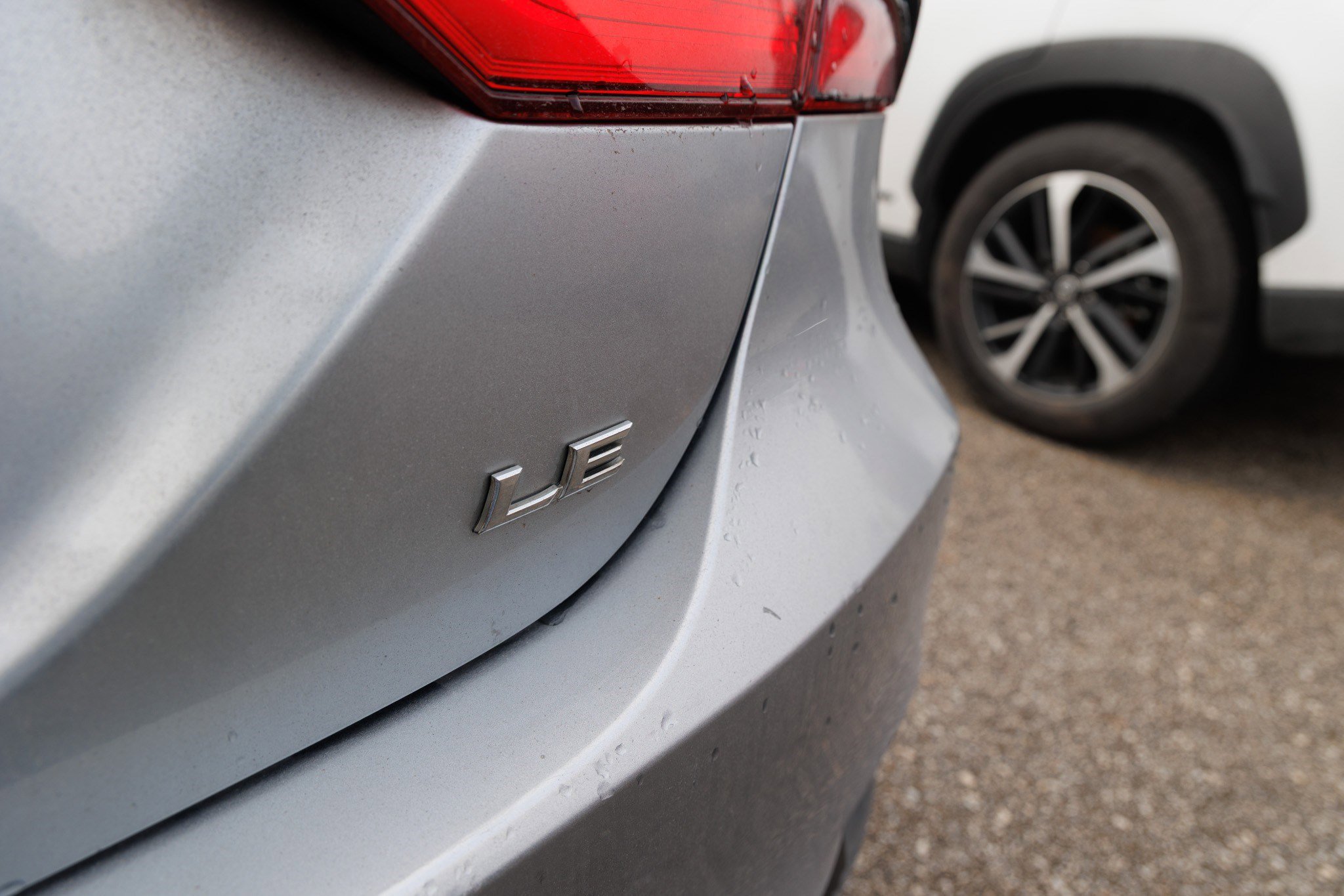 Used 2020 Toyota Camry LE image 11