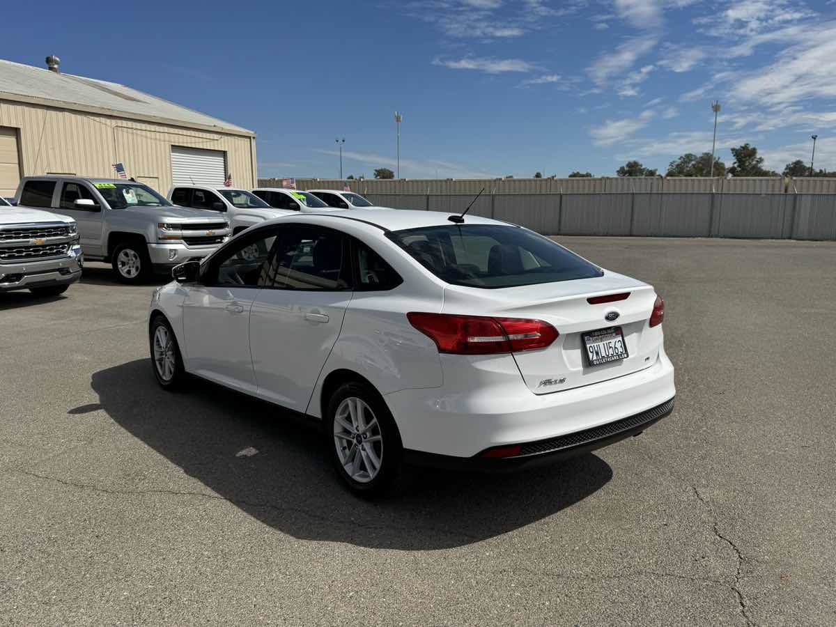 Used 2017 Ford Focus SE FWD image 7