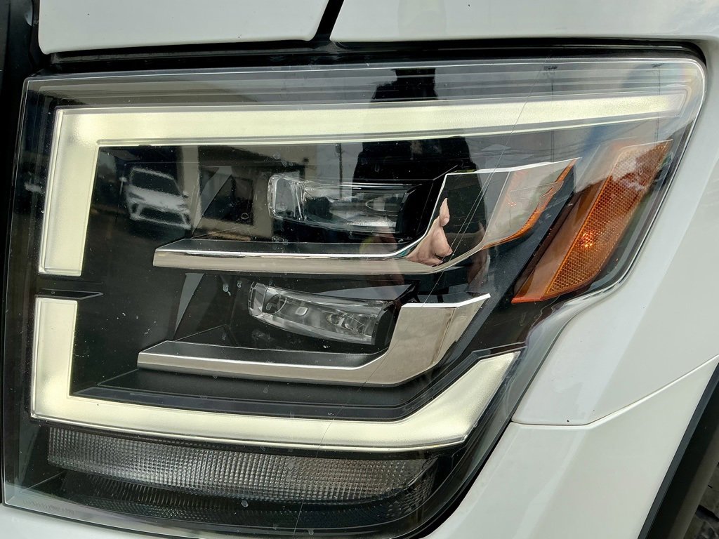 Used 2021 Nissan Titan PRO-4X w/ Pro-4x Convenience Package image 10